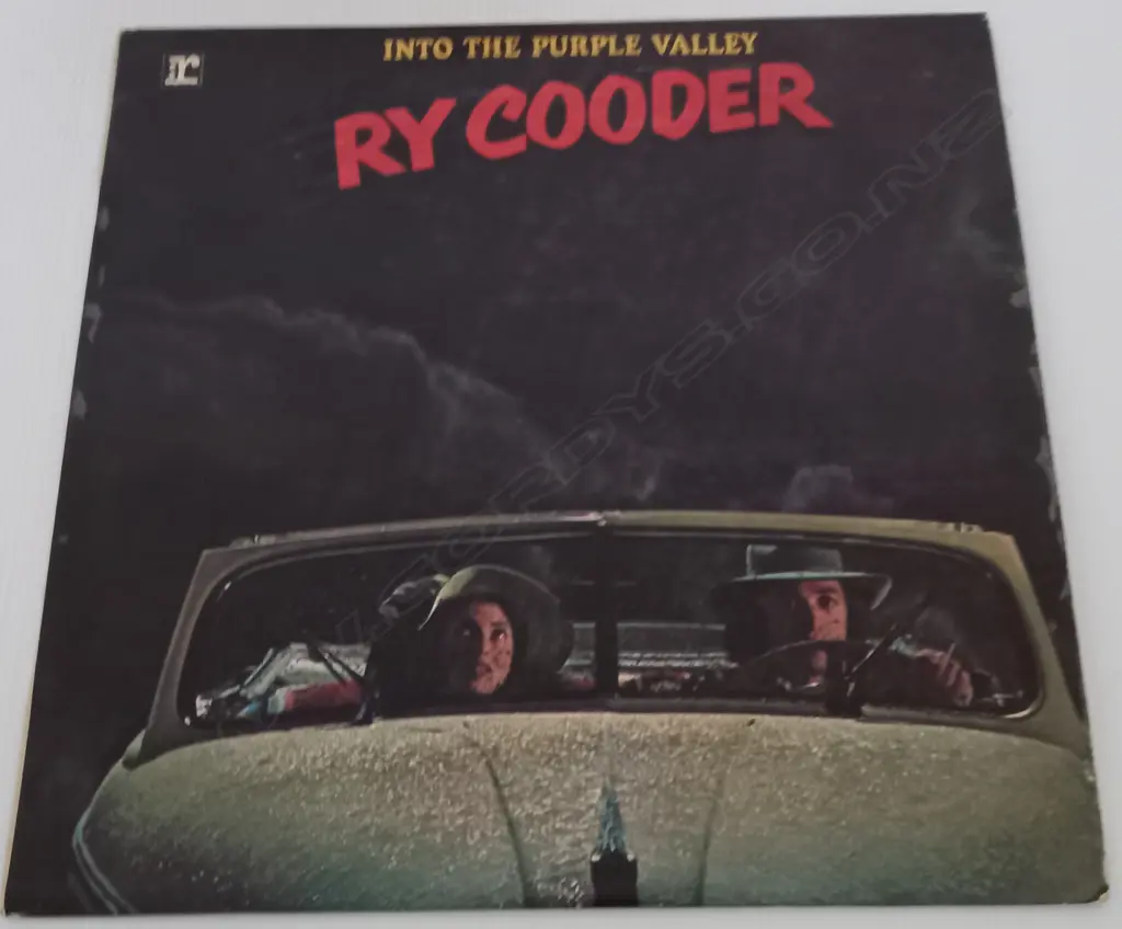 Ry Cooder, Into The Purple Valley Image 1++